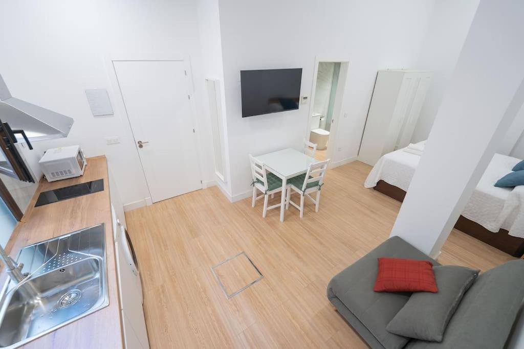 Estudio A Estrenar En San Bernardo * Séville